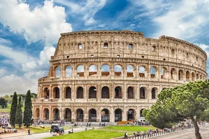 Secrets of the Roman Colosseum: Fascinating Historical Facts and Architecture of Italy’s Most Iconic Landmark in Rome-4