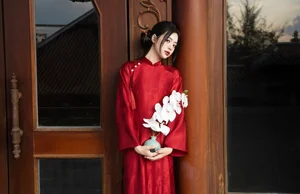 Timeless Elegance in Crimson and Gold-2