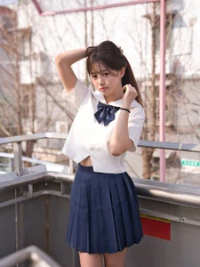 Aesthetic JK Uniform Portrait Series featuring Xiao Yi: YiTuYu Art Language Vol.9303 – Timeless Japanese Schoolgirl Style and Youthful Photography Inspiration-3
