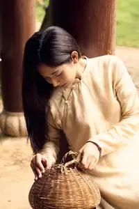 Timeless Vietnamese Beauty: Elegant Ao Dai Girl Amidst Ancient Architecture - Photo 597392964_1911130843144618_1615706383643237778_n.jpg-8