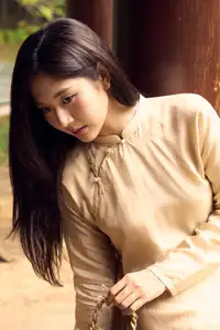 Timeless Vietnamese Beauty: Elegant Ao Dai Girl Amidst Ancient Architecture - Photo 597392964_1911130843144618_1615706383643237778_n.jpg-2