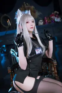 Coser Kurotia Kuro NURSE: Mysterious Black Nurse Cosplay with Seductive Black Silk Stockings-4