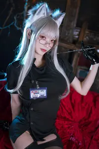 Coser Kurotia Kuro NURSE: Mysterious Black Nurse Cosplay with Seductive Black Silk Stockings-15