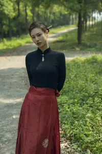 Chenaling_CL's Grace with Classic Horse Skirt in YiTuYu Vol.8784 Collection-11