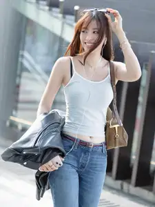 Miss Tieu Vy: Vietnamese Beauty Dominates 'Tram Ty' Trend, Stunning Visuals Go Viral!-0