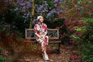 Giang My: Ageless U55 Beauty Shines Bright Celebrating Christmas Amidst Snowy Scenery-8