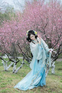 Ethereal Hanfu Beauty in Meiling Plum Forest - YiTuYu Vol.8870 Jiao Yi Zhi Sui Sui-4