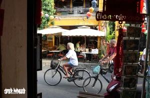 Experience the Vibrant Lunar New Year Celebrations in Hoi An Ancient Town: A UNESCO World Heritage Site Packed with Festive Energy and Culture-1