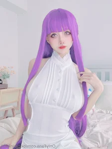 Stunning Fern Cosplay by 沖田凜花Rinka from Frieren: Beyond Journey's End - 52 High-Quality Images for Anime Fans and Cosplay Enthusiasts-0