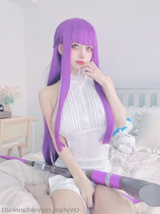 Stunning Fern Cosplay by 沖田凜花Rinka from Frieren: Beyond Journey's End - 52 High-Quality Images for Anime Fans and Cosplay Enthusiasts-7