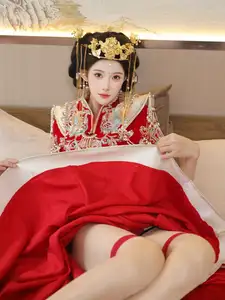 Li Shuang Er: Traditional Beauty in Vibrant Xiùhéfú from XiuRen model Part01-1