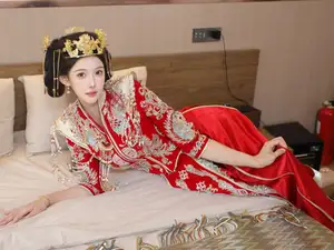 Li Shuang Er: Traditional Beauty in Vibrant Xiùhéfú from XiuRen model Part01-56