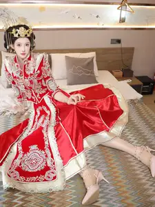 Li Shuang Er: Traditional Beauty in Vibrant Xiùhéfú from XiuRen model Part01-39
