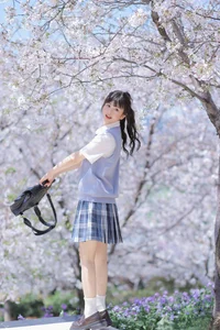 Pure Youthful Vibes with Zhuo Dao Yi Zhi Su Su in YiTuYu Vol.8890-16