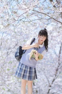 Pure Youthful Vibes with Zhuo Dao Yi Zhi Su Su in YiTuYu Vol.8890-7