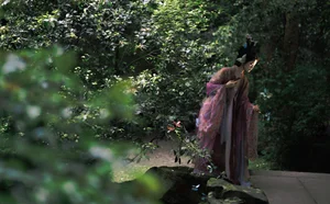 Elegant Portrait Photography: Art Language Vol.9382 Featuring Zhi Chun He – Artistic Fashion Inspiration and High-Resolution Aesthetics for Minimalist Style Lovers-1