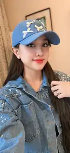 MC Thanh Van Hugo: Her 40s Glow, Sophisticated Allure Captures Hearts-1