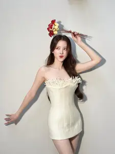 Baifern Pimchanok: Thai "Jade Girl" Stuns in Unique Mushroom-Inspired Gown, Setting New Fashion Trends-8