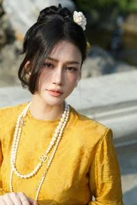 Timeless Elegance: "Quang Ninh Beauty" Tran Ngoc Bich Captivates in Traditional Vietnamese Ao Dai-0