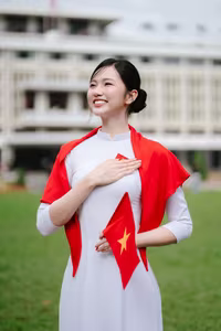 VGU No.102 Vietnamese Beauty and National Pride in Ao Dai at Independence Palace-5