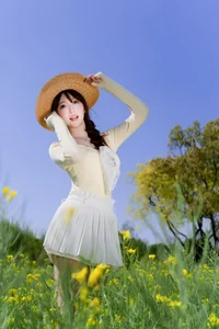 Dreamy Spring in Rapeseed Field YiTuYu Vol.8968 Bing Leng Qi E-12