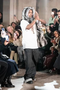 NYFW 2026 Highlights: Stunning Celebrity Outfits and Top Fall-Winter Fashion Trends from the Iconic New York Fashion Week Runways-3