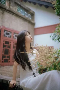 Ethereal Outdoor Portrait Photography featuring Xiao Yi – YiTuYu Art Language Vol.9314 Aesthetic Sun-Drenched Series-6