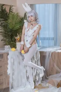 Coser 51Jiang as Azur Lane Acasta: Enchanting White Bunny Girl Cosplay-0
