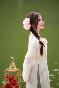 Elegant Vietnamese Ao Dai: Discover the Timeless Beauty of Traditional Fashion and Cultural Heritage in Vietnam-17