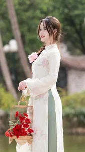 Elegant Vietnamese Ao Dai: Discover the Timeless Beauty of Traditional Fashion and Cultural Heritage in Vietnam-11