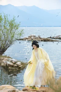 Ethereal Grace of Wan Jiang Ting in YiTuYu Art Language Vol.8851 by the Lake-31