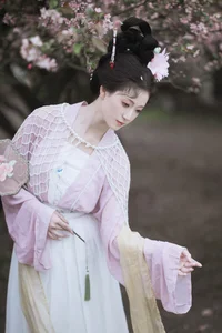 Elegant Portrait Photography: YiTuYu Art Language Vol.9174 featuring Model Fei Fei Xiang Bao Fu - Stunning 36P Visual Collection-10