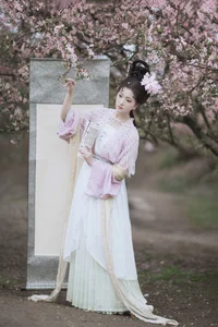 Elegant Portrait Photography: YiTuYu Art Language Vol.9174 featuring Model Fei Fei Xiang Bao Fu - Stunning 36P Visual Collection-1