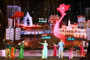 Experience the Vibrant Lunar New Year in Ho Chi Minh City: Stunning Tet Decorations and Nguyen Hue Flower Street Celebrations in Vietnam-7
