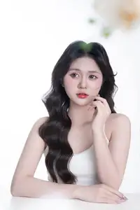 Ethereal Beauty Studio Muse: Captivating Grace-5