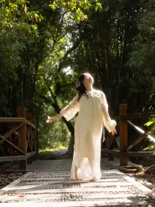 Qiu Qiu: Gentle Grace in Nature - Inspiring YiTuYu Vol.8828 Collection-8