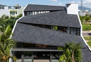 Stunning Tent-Inspired Modern House in Nha Trang: A Tropical Oasis Blending Innovative Architecture with Lush Indoor Gardens and Natural Light-8