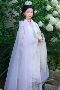 Ethereal Whispers: Nan Gua Zhou Amidst the Blooming Hydrangeas | YiTuYu Art Language Vol. 9092-3