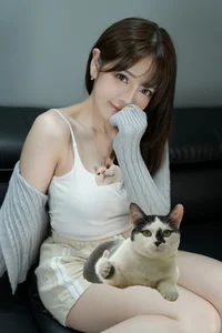 Coser Trang Bit Tet shines with radiant beauty and natural charisma in her latest photoshoot-8
