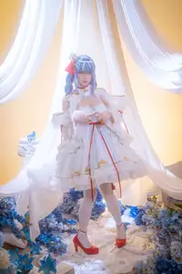 Coser Hoshilily's Azur Lane Janus Cosplay: Ethereal Beauty in a Dream-3