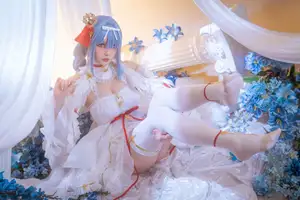 Coser Hoshilily's Azur Lane Janus Cosplay: Ethereal Beauty in a Dream-24