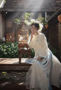 Graceful Vietnamese Woman: Timeless Traditional Charm 1000026935-4