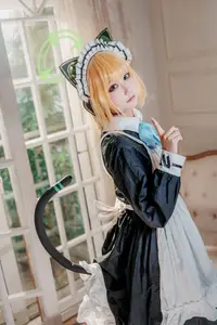 Coser Lunananya as Saiha Midori (Blue Archive): Adorable & Alluring Cosplay-4