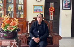 Discover the Timeless Art of Traditional Sedge Weaving in Tay An Village, Vietnam: A Celebration of Sustainable Craftsmanship and Cultural Heritage-2