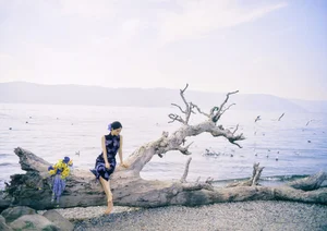 Ethereal Elegance: Ju Xiao Tao’s Blue Cheongsam Serenity at Erhai Lake-24