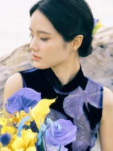 Ethereal Elegance: Ju Xiao Tao’s Blue Cheongsam Serenity at Erhai Lake-22